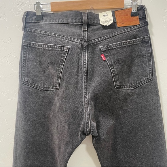 NWT Levi’s 501 Original Spliced Jeans Washed Black Women’s Size 29x30 Straight - Picture 11 of 16